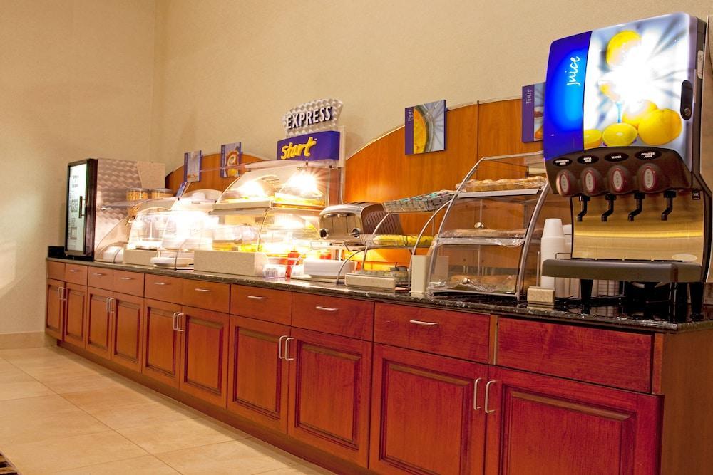 Holiday Inn Express Hotel & Suites Jacksonville North-Fernandina By Ihg Yulee Exterior foto